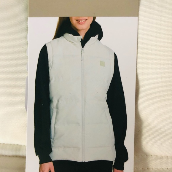 NWT Bench Vest - Picture 2 of 4